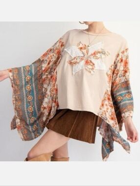 Easel Boho Floral Patchwork Bell-Sleeve Top - Beige/Peach Size LG NWOT